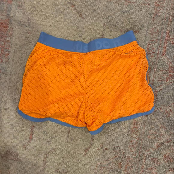 Women’s Mesh Nike Orange Athletic Running Shorts, XS - Picture 2 of 2